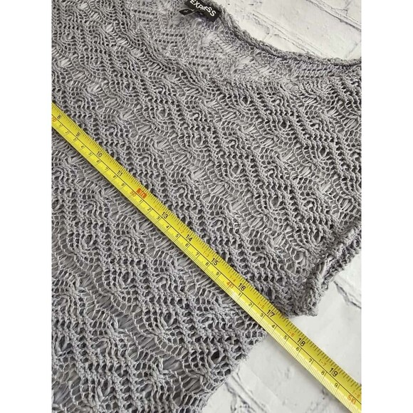 Express Women’s Knit Crochet Top Gray Size S Lightweight Sheer Layering Blouse - Picture 4 of 8